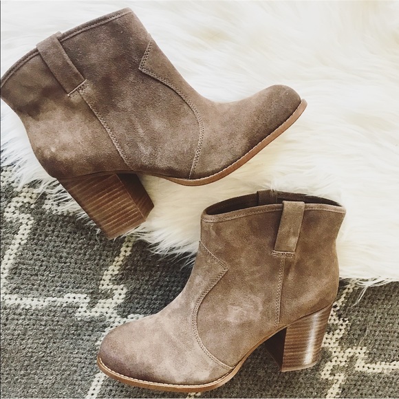 Splendid Lakota Booties in Dark Tan - Picture 2 of 7